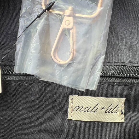 MALI & LILI | Weekender Duffle Travel Bag | Black | Geometric - Picture 13 of 15